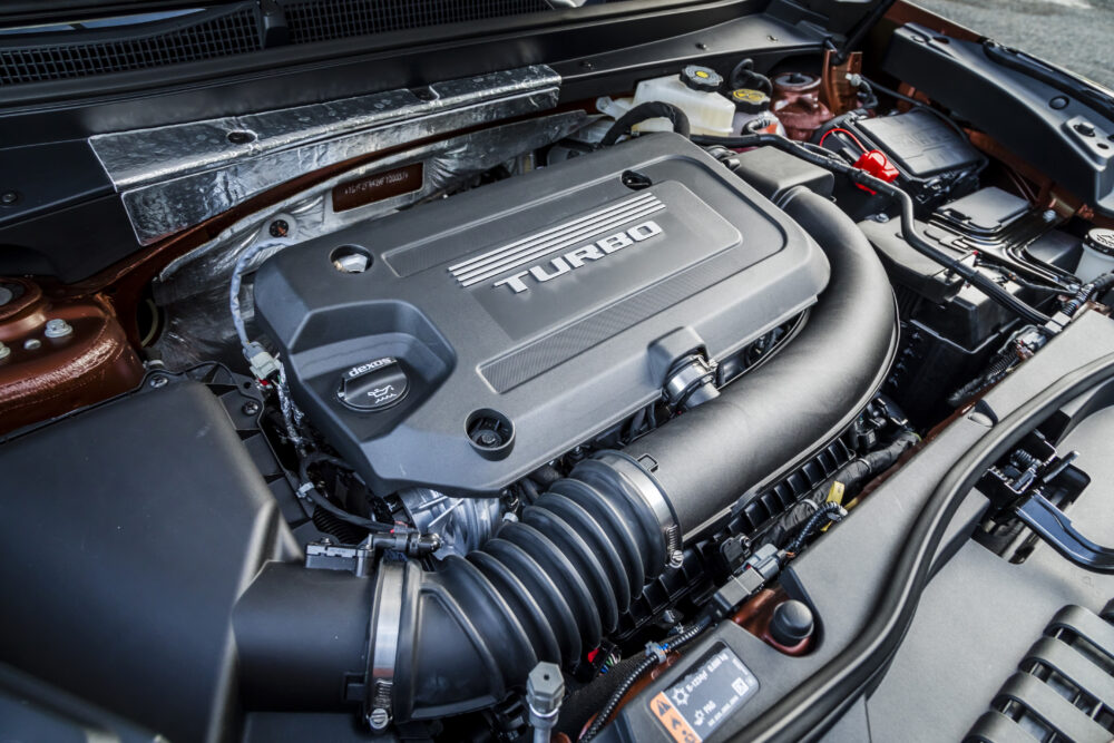 新型キャデラック XT4 のエンジンルーム