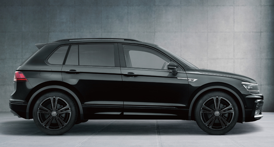 フォルクスワーゲン ティグアン 特別仕様車 Black Style(Rライン ブラックスタイル)ボディーカラー:ディープブラックパールエフェクト