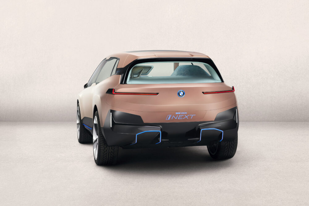 BMW Vision iNEXT
リア