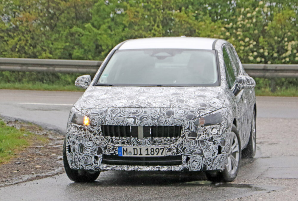 次期新型BMW 2シリーズ アクティブツアラー
フロント