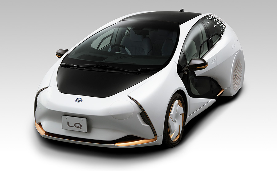 東京モーターショー2019で発表されたトヨタ LQ コンセプトのフロントとボディサイド