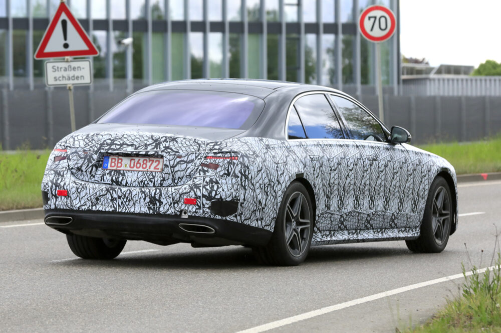 次期新型メルセデス・ベンツ Sクラス セダン 右ハンドル仕様 スパイショット
リア・ボディサイド
