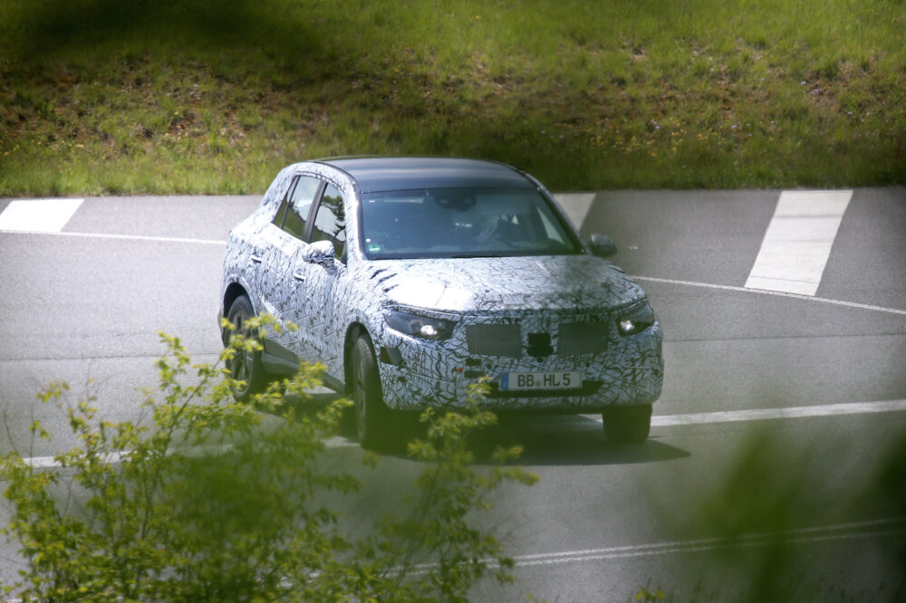 次期新型メルセデス・ベンツ GLC プロトタイプ スパイショット
フロント