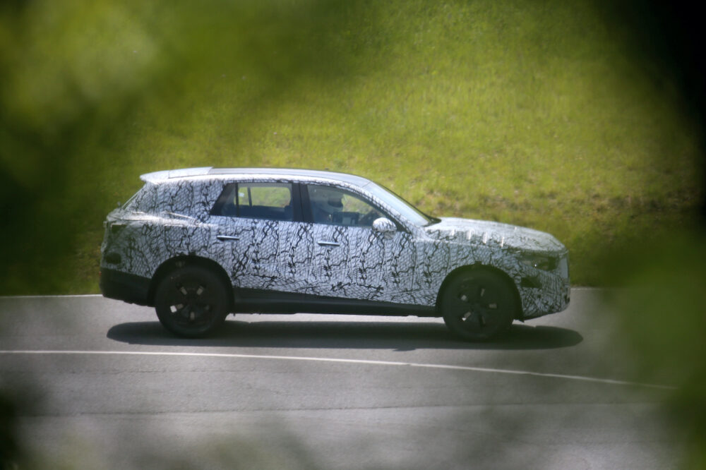 次期新型メルセデス・ベンツ GLC プロトタイプ スパイショット
ボディサイド