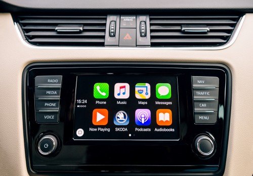 Apple Carplayとandroid Autoどっちがいい 使い方や違い 対応機器 カーナビおすすめ5選 Moby モビー