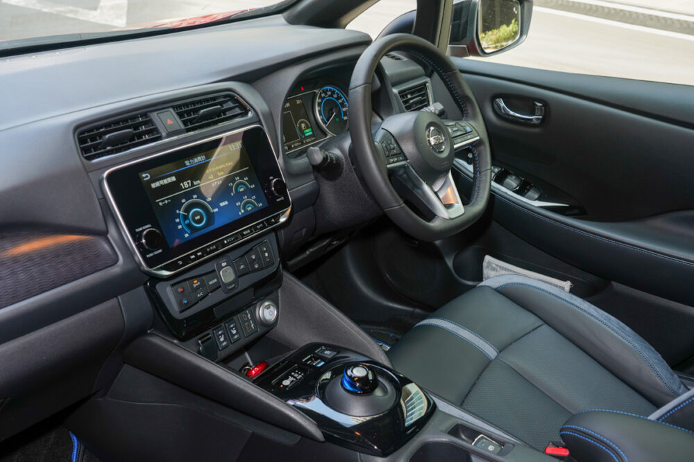 日産リーフe+ インテリア 運転席周り