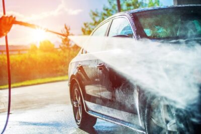 初心者でも簡単な手洗い洗車のしかた|自分でする方法&ショップ料金