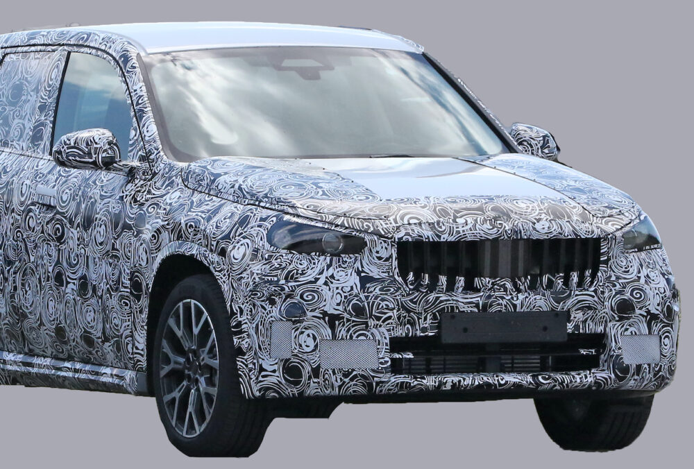 次期新型BMW X1 プロトタイプ スパイショット
フロント部拡大