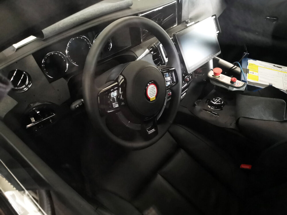 次期新型ロールス・ロイス ゴースト プロトタイプ スパイショット
インパネ