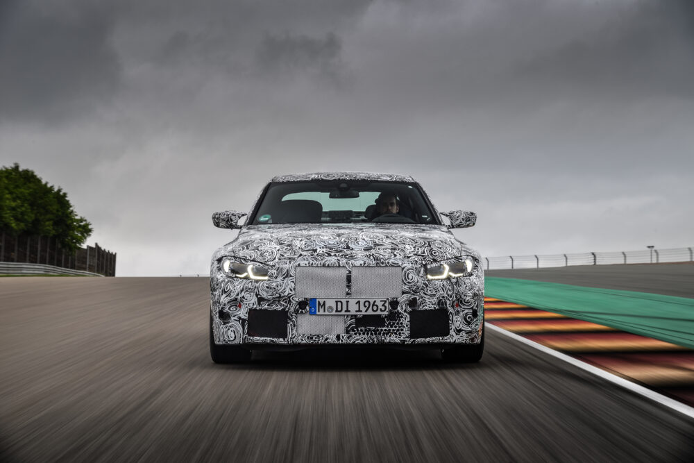 次期新型 BMW M4クーペ 公式リーク
フロント