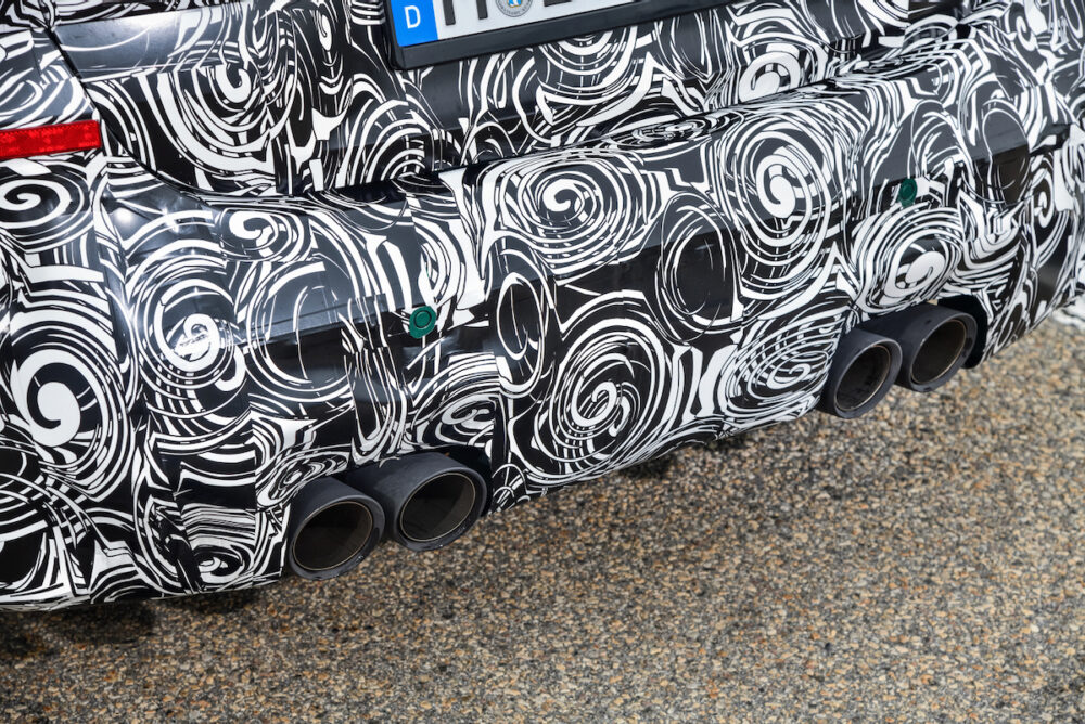 次期新型 BMW M4 公式リーク
リアエンド