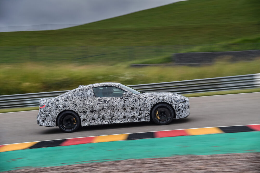次期新型 BMW M4クーペ 公式リーク
ボディサイド
