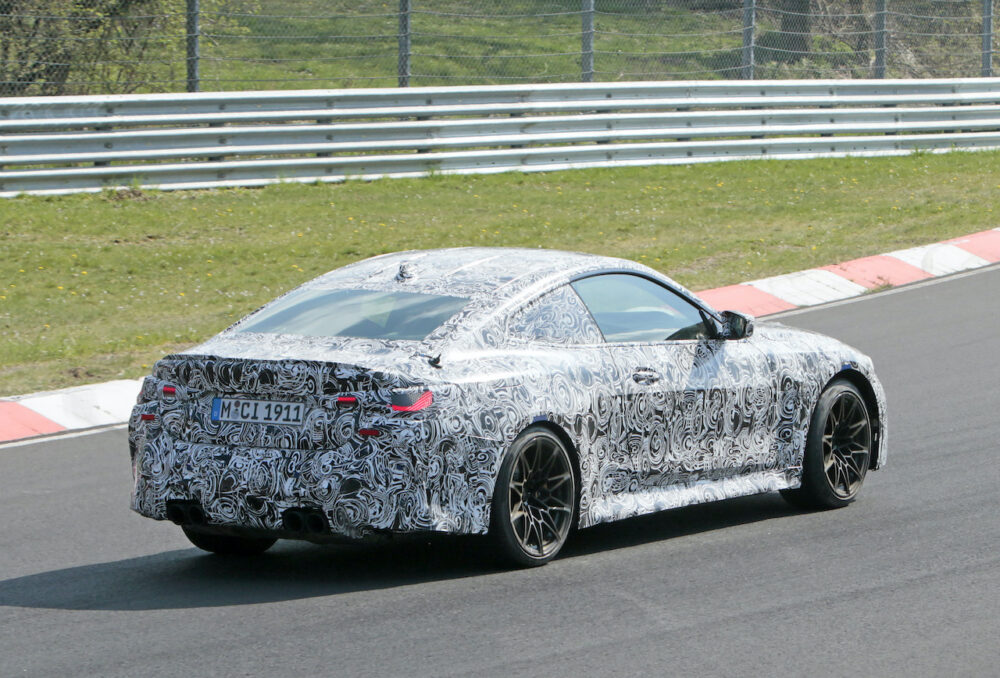 次期新型BMW M4クーペ プロトタイプ スパイショット
リア・ボディサイド