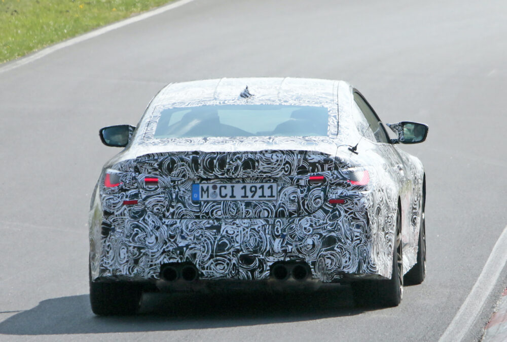 次期新型BMW M4クーペ プロトタイプ スパイショット
リア