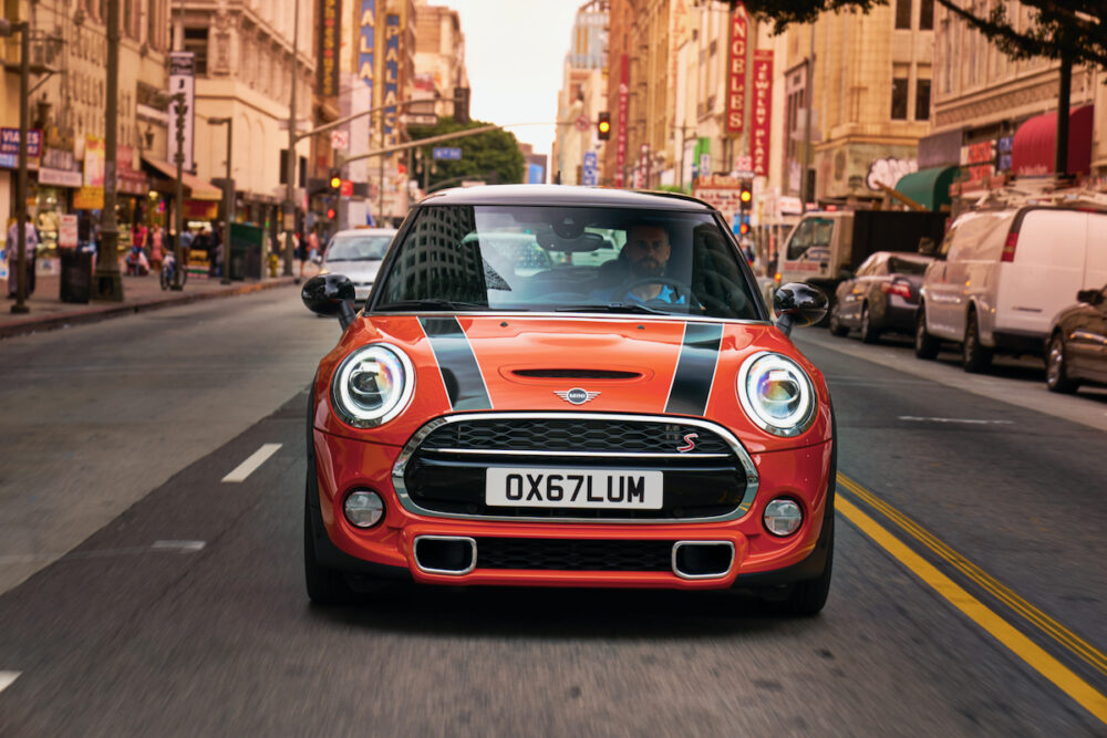 MINI クーパーS 現行モデル
フロントマスク
