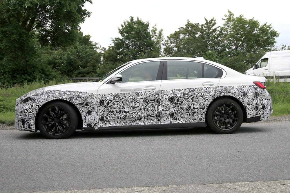 新型 BMW 3シリーズ(i3)プロトタイプ スパイショット
ボディサイド