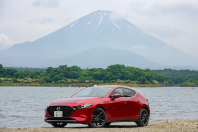 マツダ3 連続試乗レポート|ファストバック スカイアクティブX MT AWD編 – Xのおいしさを味わうならこれ。