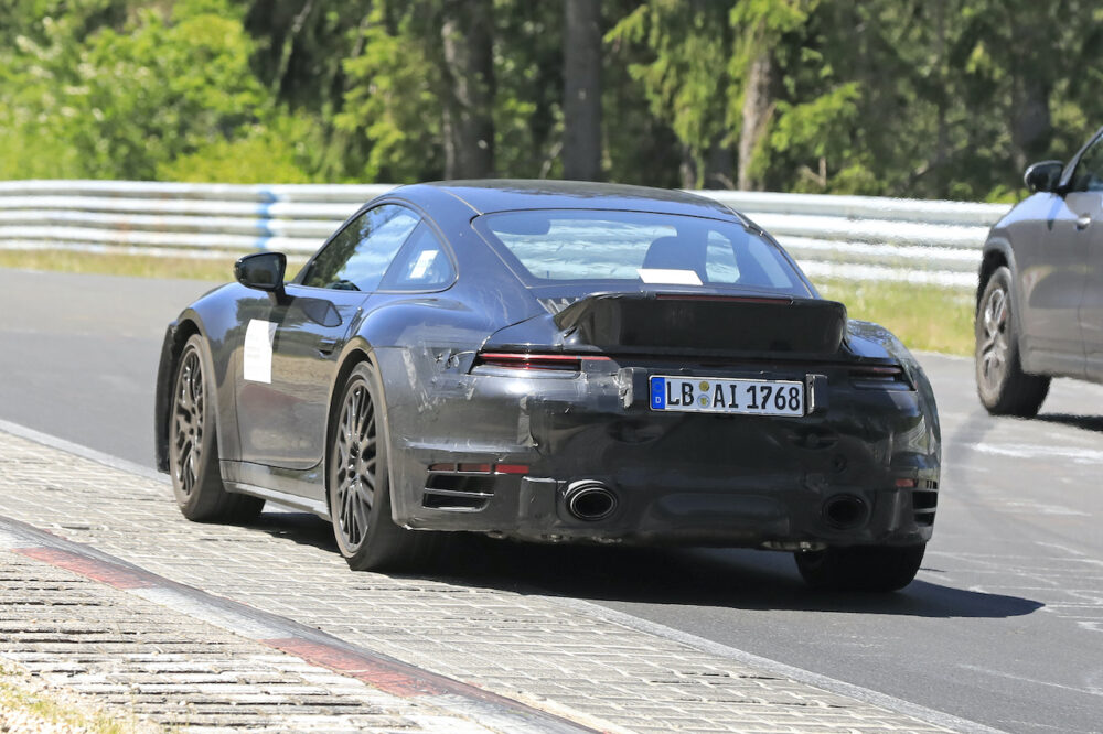 新型ポルシェ 911 ターボ スポーツクラシック プロトタイプ スパイショット
リア