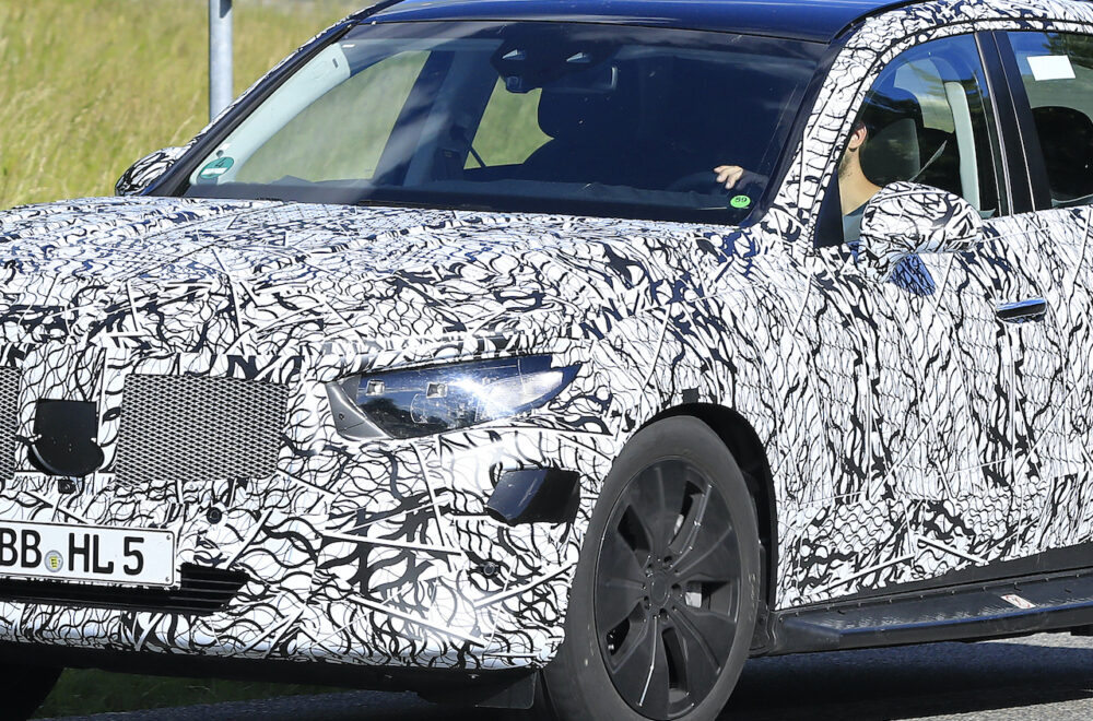 次期新型 メルセデス・ベンツ GLC プロトタイプ スパイショット
フロント拡大