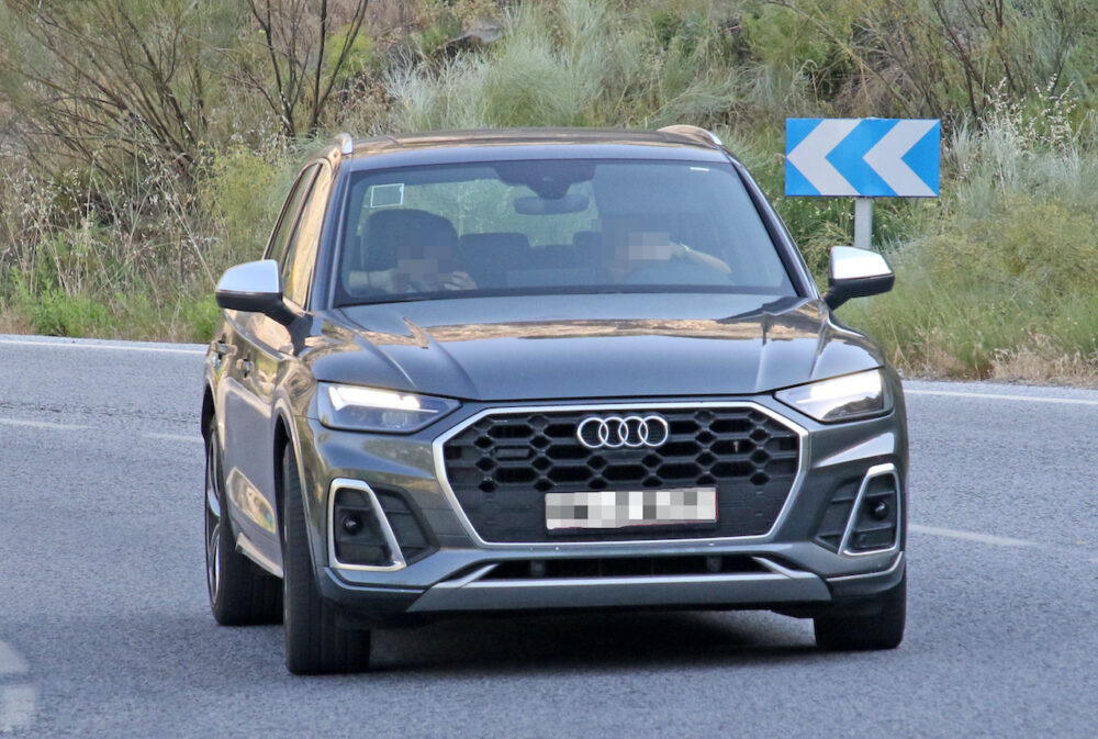 改良新型アウディ SQ5 プロトタイプ スパイショット
フロント