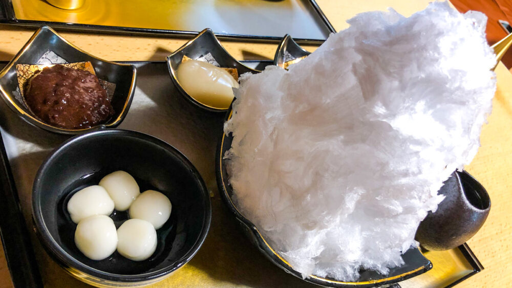 阿左美冷蔵のかき氷「蔵元秘伝蜜 極みスペシャル 白あん&小豆あん&抹茶あん」