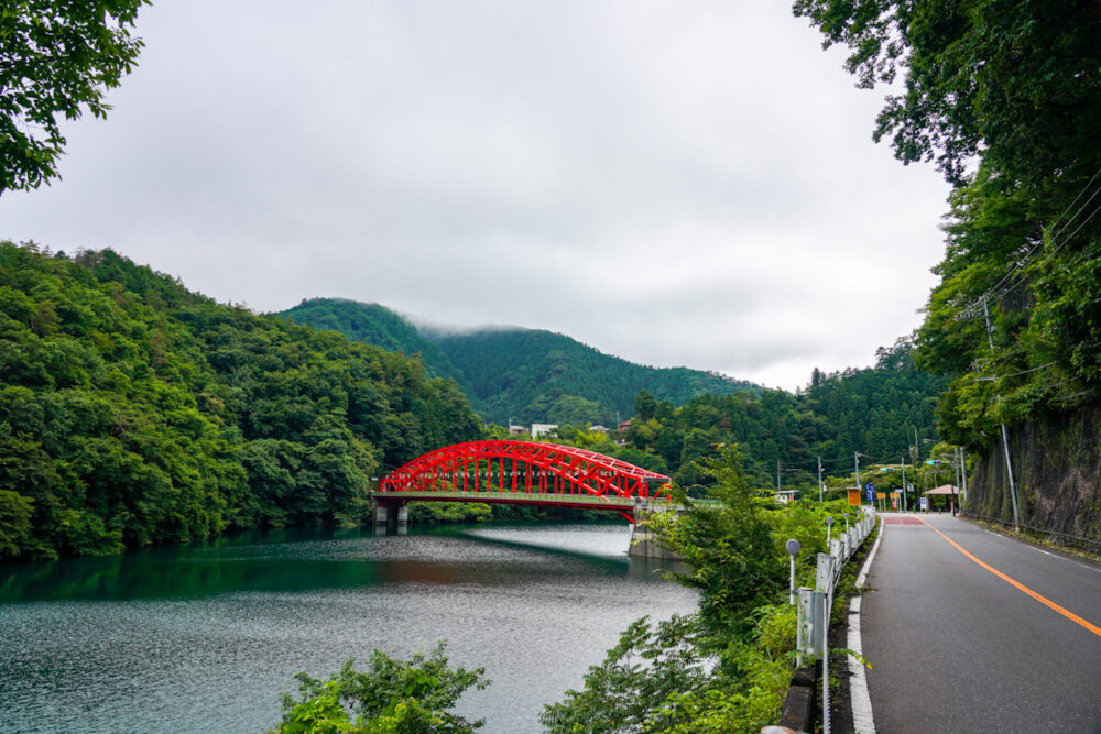 奥多摩湖 深山橋