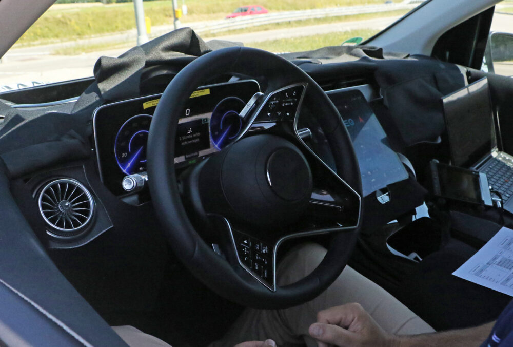 次期新型 メルセデス・ベンツ EQE プロトタイプ スパイショット
インテリア