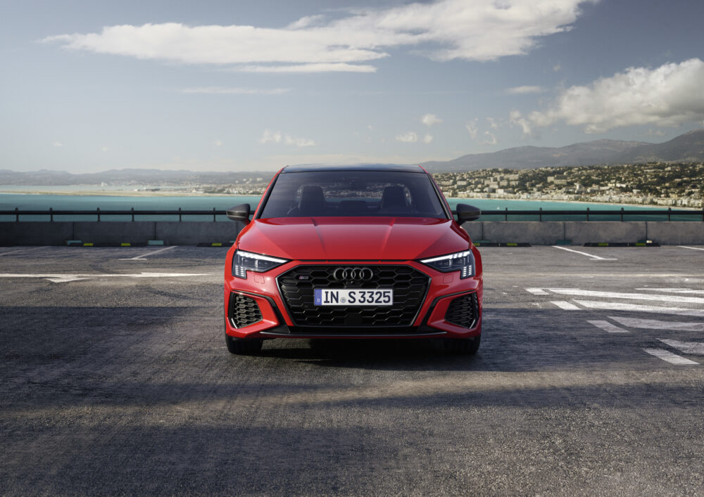 新型アウディ S3 セダン
フロントマスク