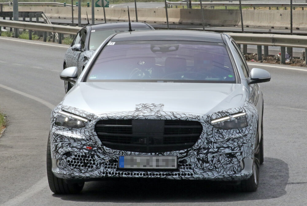 次期新型 メルセデス・ベンツ Sクラス セダン プロトタイプ スパイショット
フロント