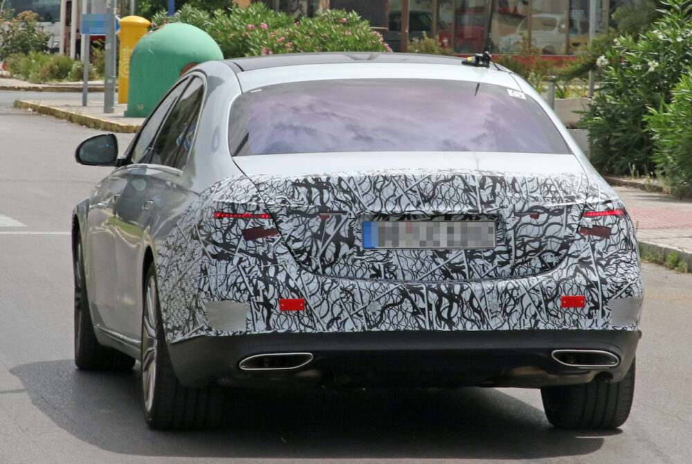 次期新型 メルセデス・ベンツ Sクラス セダン プロトタイプ スパイショット
リア