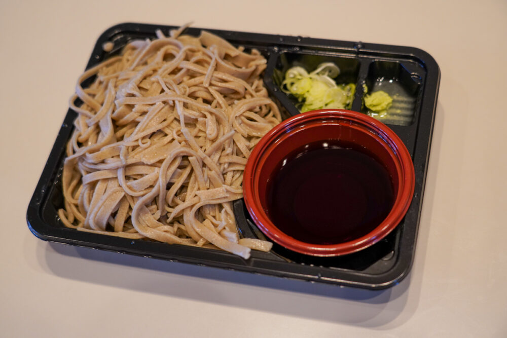 信州木曽ふるさと体験館
盛り付けたそば