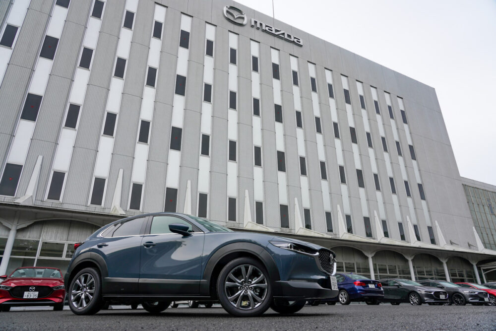 CX-30
マツダR&Dセンター横浜にて