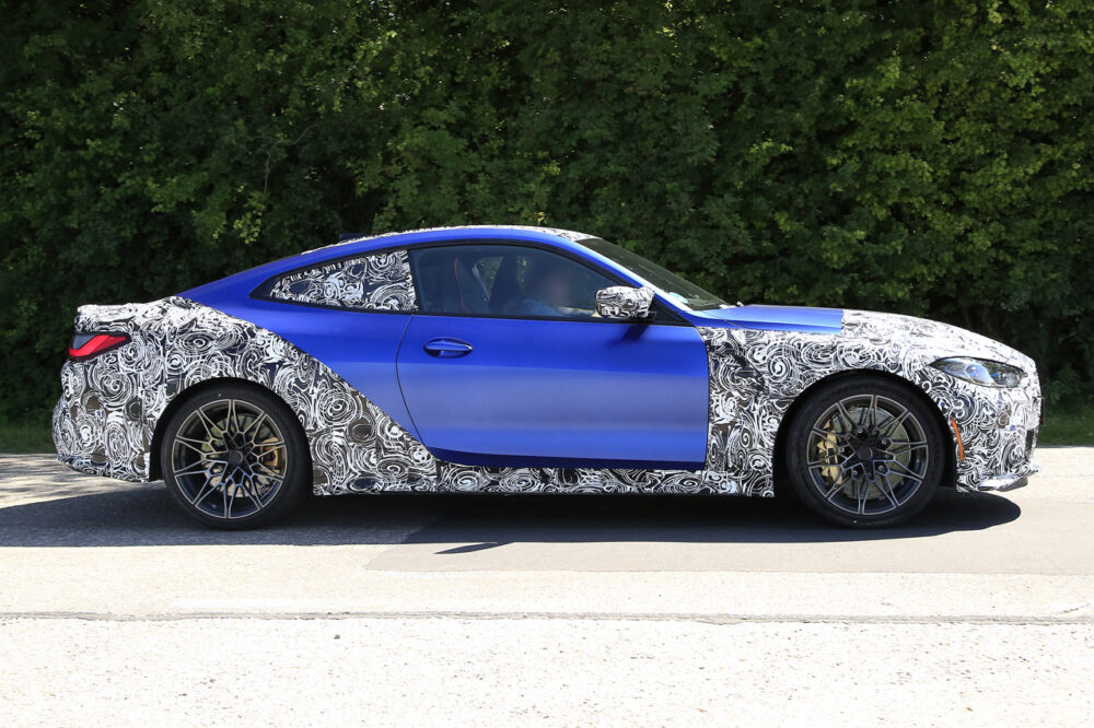 次期新型BMW M4クーペ プロトタイプ スパイショット
ボディサイド