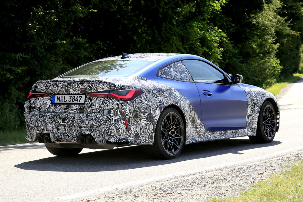 次期新型BMW M4クーペ プロトタイプ スパイショット
リアサイド