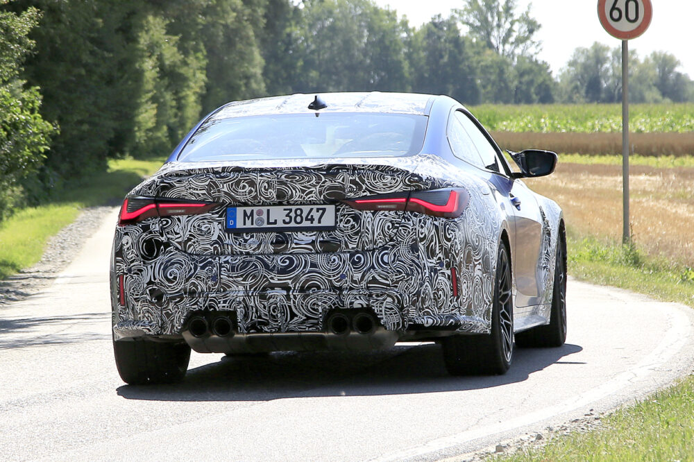 次期新型BMW M4クーペ プロトタイプ スパイショット
リア
