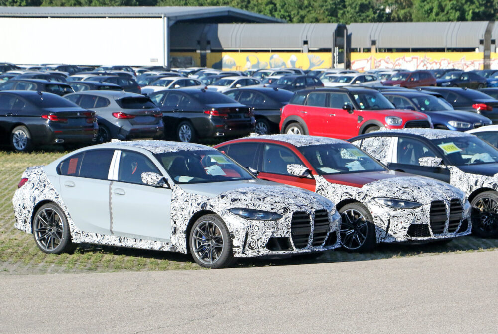 次期新型 BMW M3 プロトタイプ
3台並ぶ