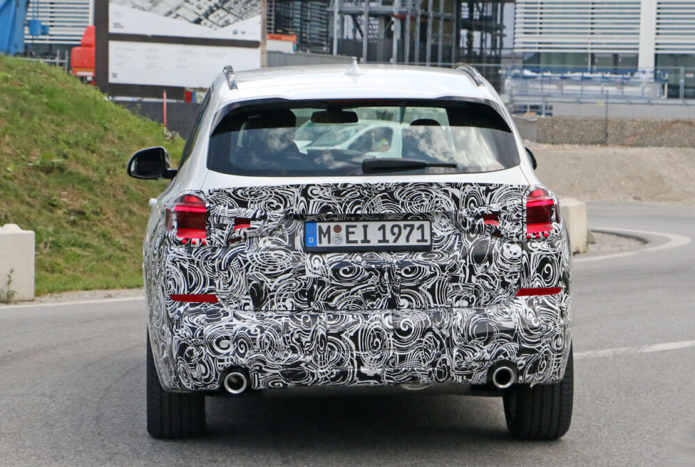改良新型 BMW X3 プロトタイプ スパイショット
リア