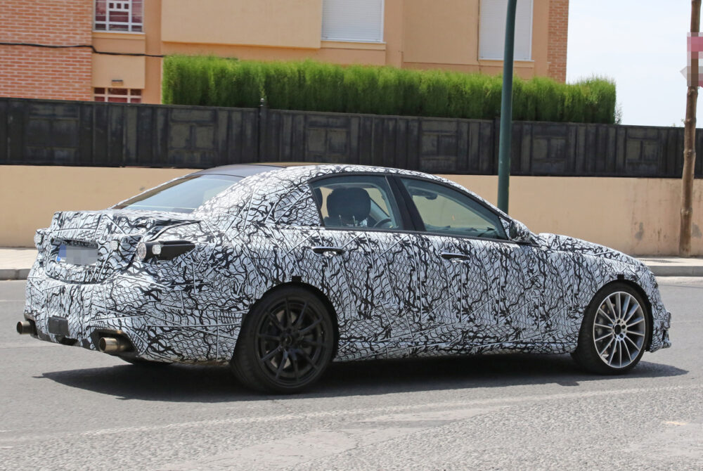 次期新型メルセデスAMG C53 プロトタイプ スパイショット
リアサイド