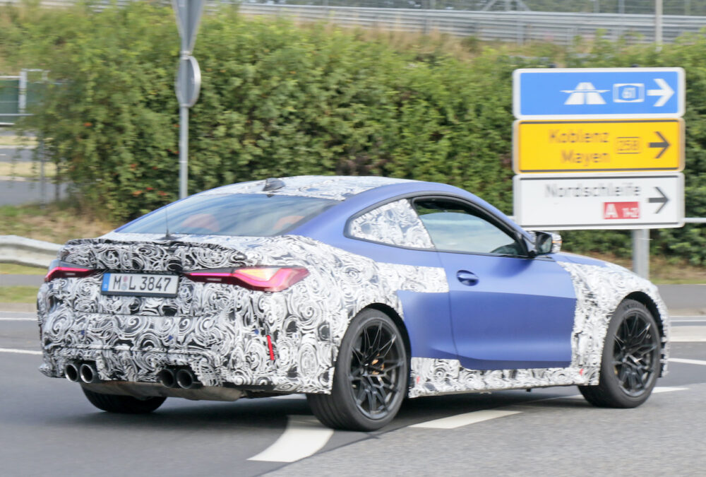 次期新型BMW M4クーペ プロトタイプ スパイショット
リアサイド