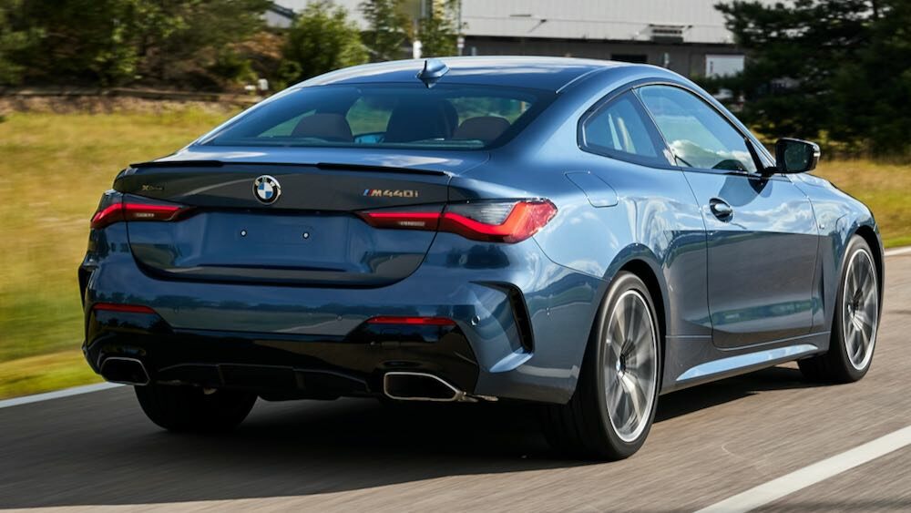 新型BMW 4シリーズクーペ。
リア