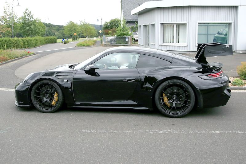 次期新型ポルシェ 911 GT3 RS プロトタイプ スパイショット
ボディサイド