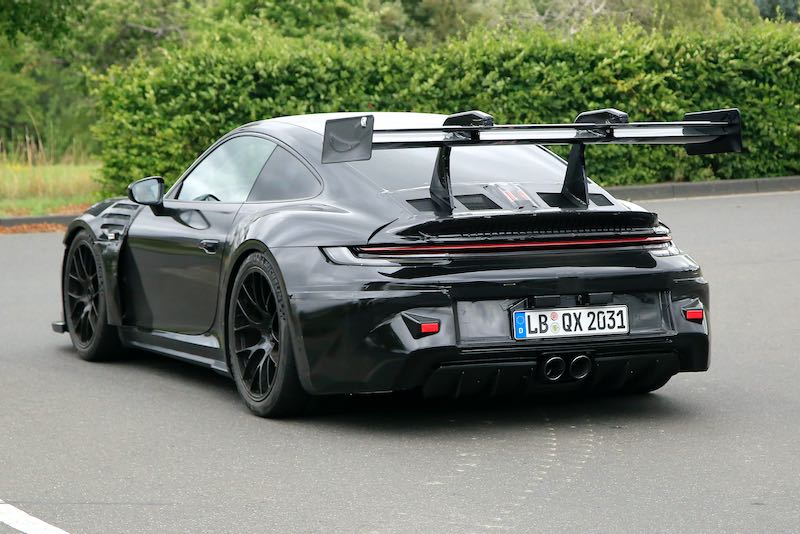 次期新型ポルシェ 911 GT3 RS プロトタイプ スパイショット
リアサイド