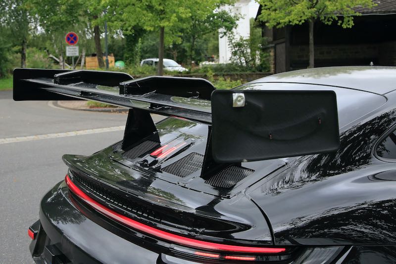 次期新型ポルシェ 911 GT3 RS プロトタイプ スパイショット
リアウィング
