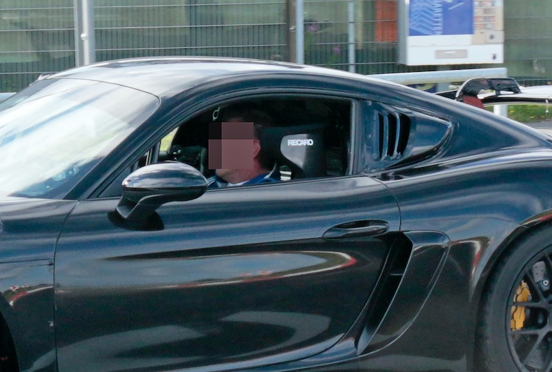 新型ポルシェ ケイマン GT4 RS プロトタイプ
ボディサイド拡大
