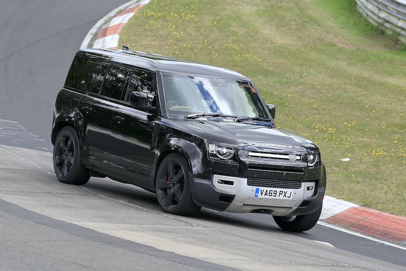 新型ランドローバー ディフェンダー V8 プロトタイプ スパイショット
フロントサイド