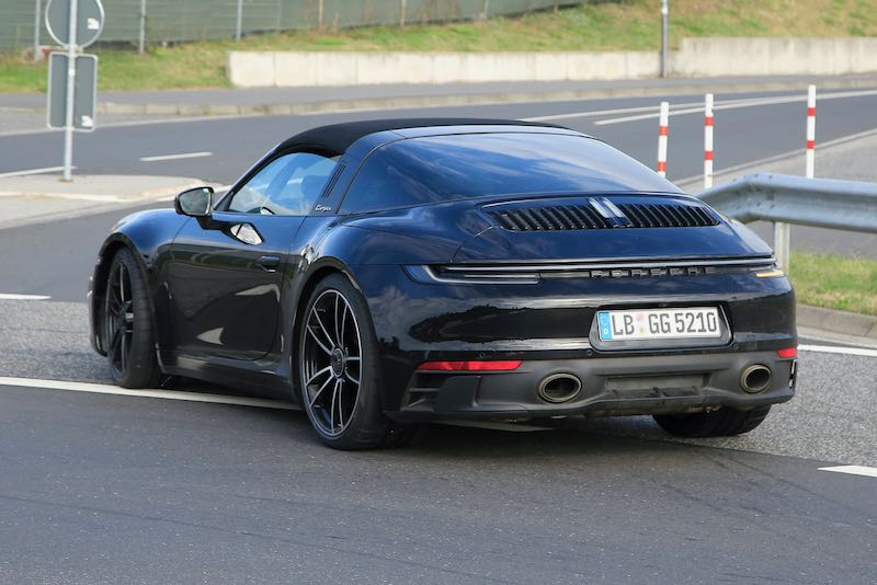 新型ポルシェ 911 タルガ4 GTS 市販型プロトタイプ
リアサイド