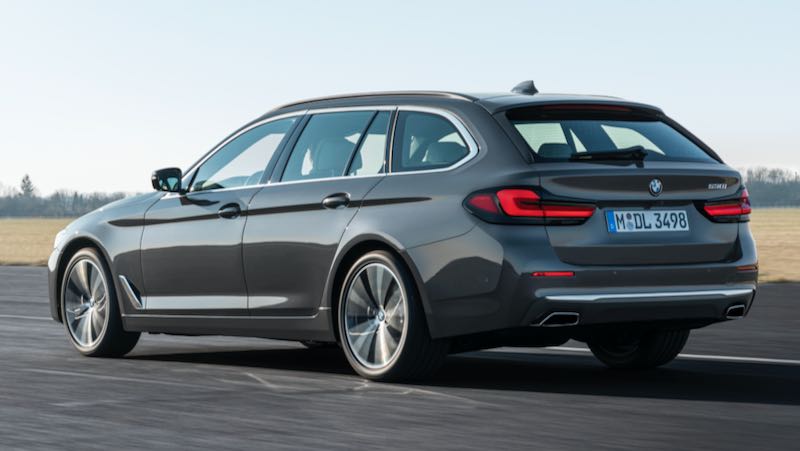 新型5シリーズ 530i ツーリング