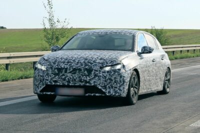 次期新型プジョー 308も「ライオンの牙」を剥く!【最新スクープ】