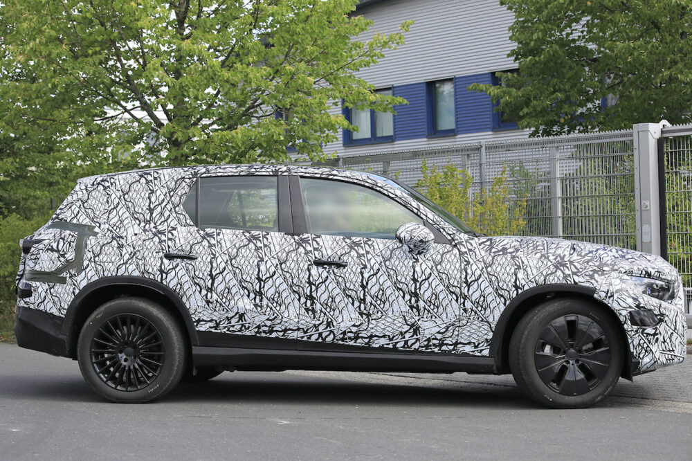 次期新型メルセデス・ベンツ GLC プロトタイプ スパイショット
ボディサイド