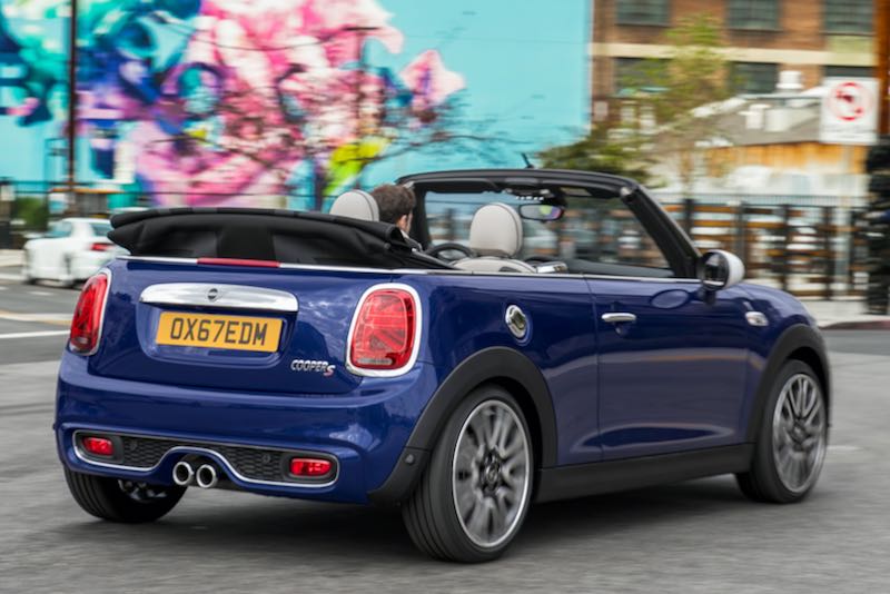 MINI コンバーチブル クーパS 現行モデル リア